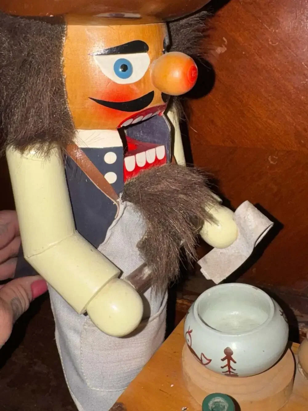 Steinbach Pottery Maker Nutcracker